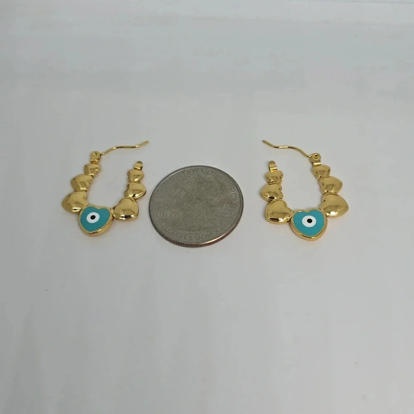 NWOT Beautiful 18k Gold Plated Stainless Steel Earrings - Picture 2 of 2